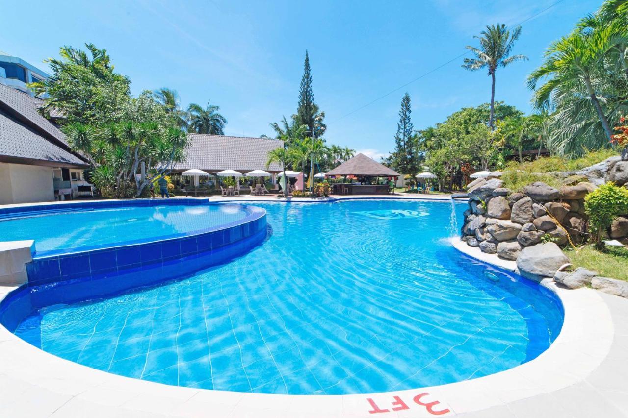 Hotel Reddoorz Premium @ The Ritz Garden Oases Davao City Esterno foto
