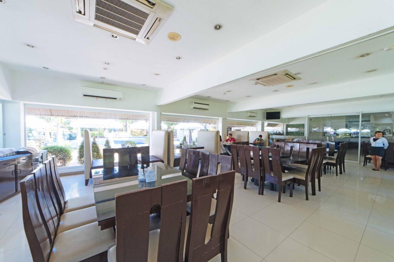 Hotel Reddoorz Premium @ The Ritz Garden Oases Davao City Esterno foto