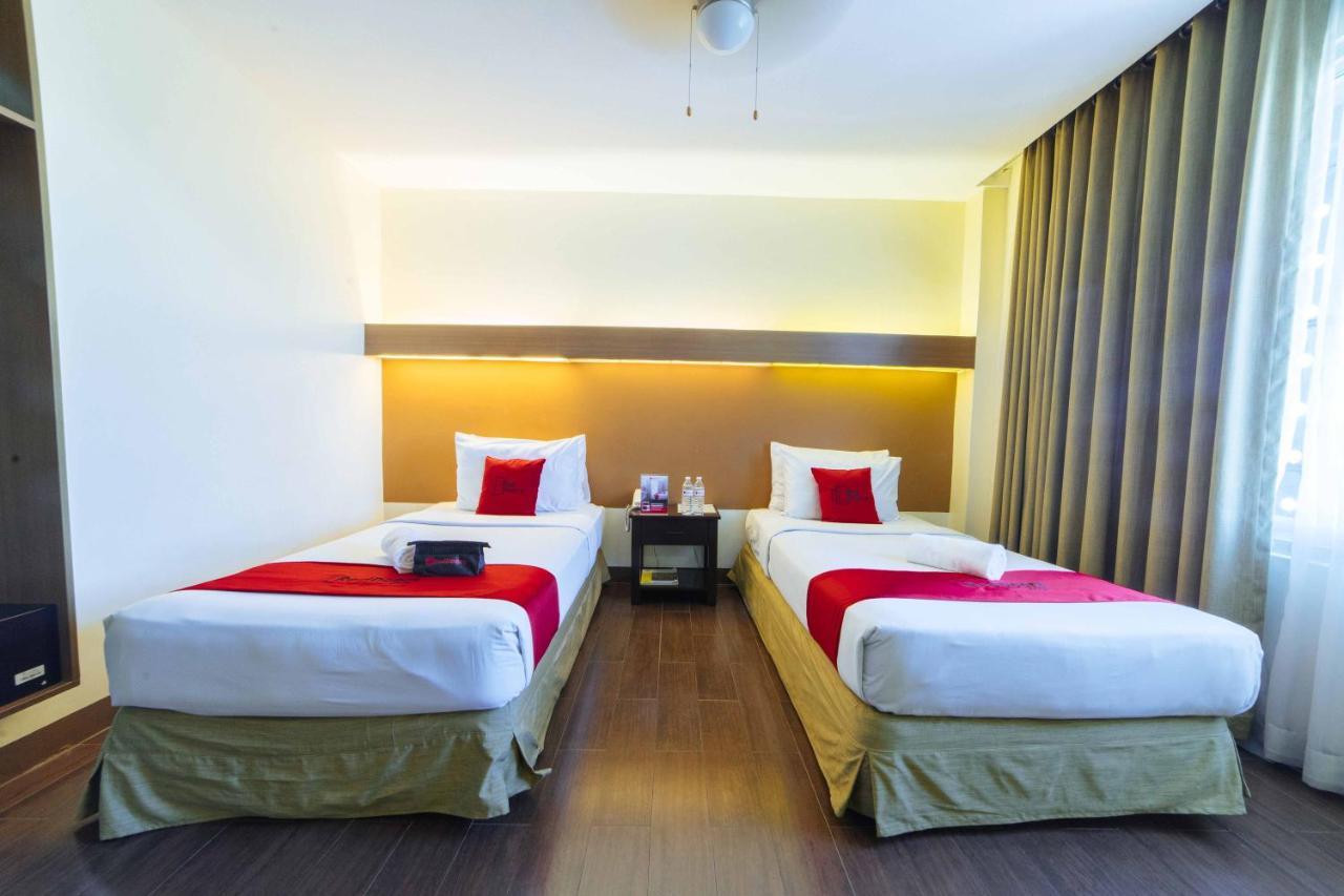 Hotel Reddoorz Premium @ The Ritz Garden Oases Davao City Esterno foto