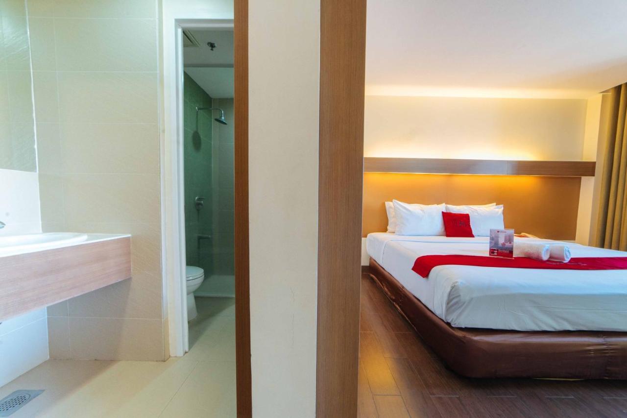 Hotel Reddoorz Premium @ The Ritz Garden Oases Davao City Esterno foto