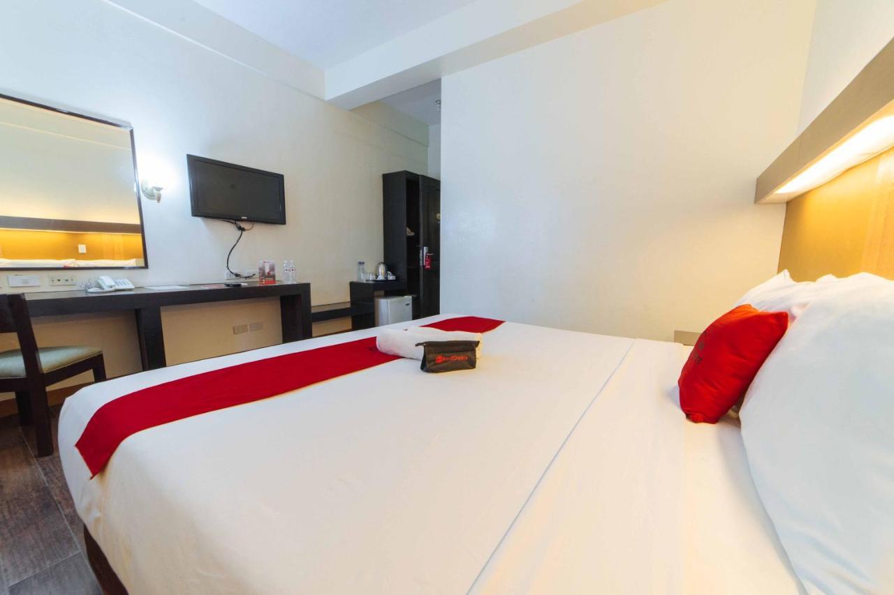 Hotel Reddoorz Premium @ The Ritz Garden Oases Davao City Esterno foto