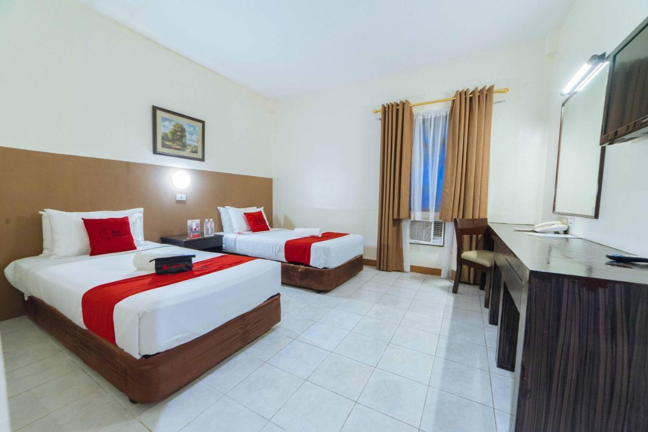 Hotel Reddoorz Premium @ The Ritz Garden Oases Davao City Esterno foto