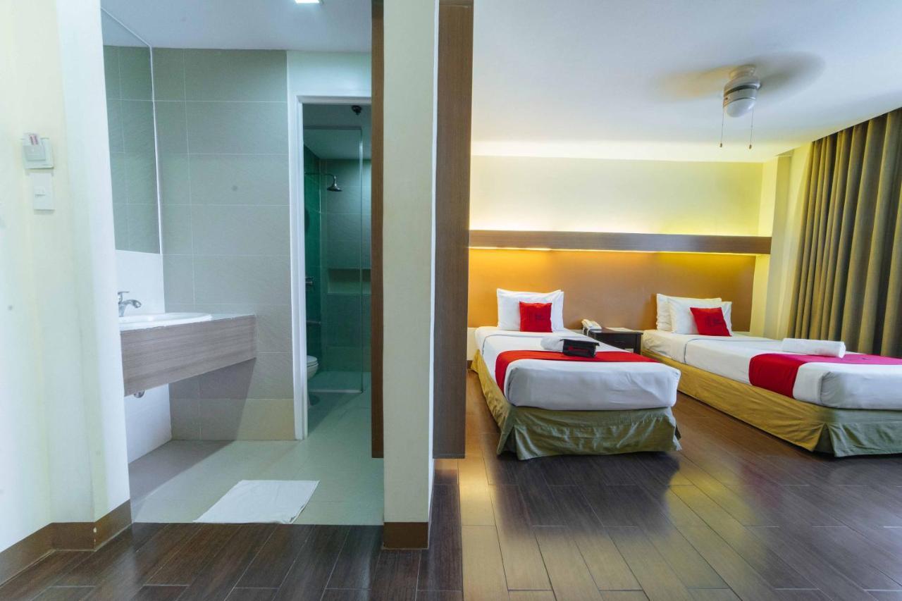 Hotel Reddoorz Premium @ The Ritz Garden Oases Davao City Esterno foto