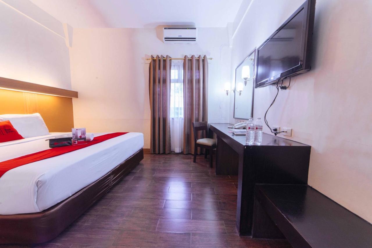 Hotel Reddoorz Premium @ The Ritz Garden Oases Davao City Esterno foto
